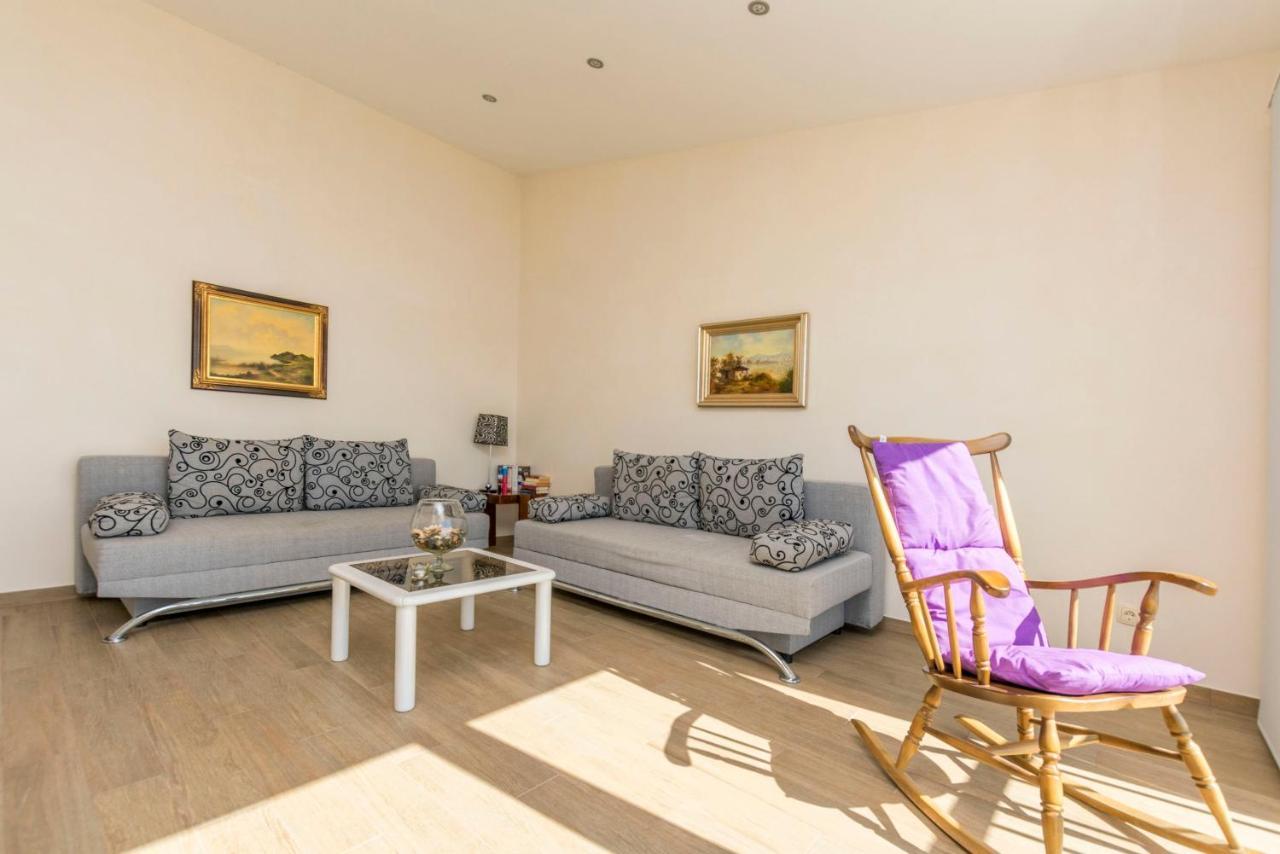 Apartments Luxury View Omis Bagian luar foto