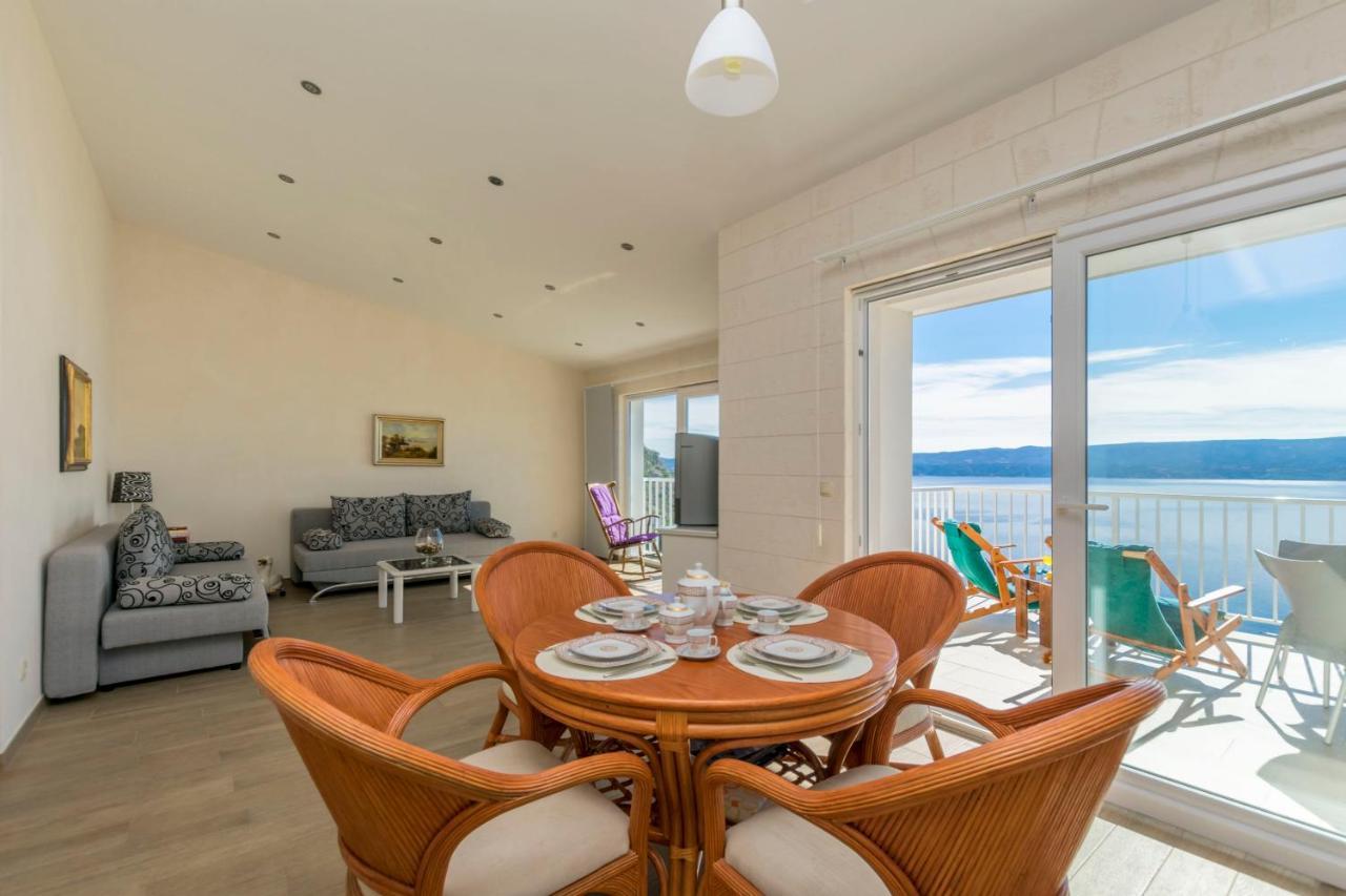 Apartments Luxury View Omis Bagian luar foto